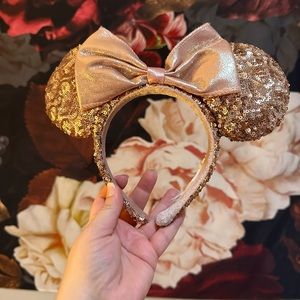 Slightly used Rose Gold Minnie Ears